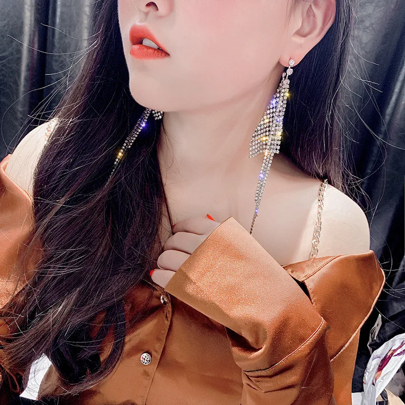 FYUAN длинные кисточки кристаллы Висячие серьги для женщин Bijoux Блестящий серебряный цвет блесток Стразы висячие серьги массивные ювелирные изделия