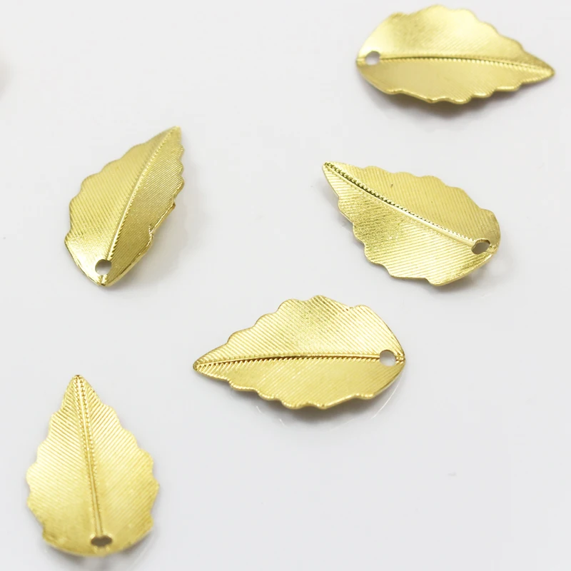 Небольшие медные листья с гравировкой милые Золотые Подвески для изготовления