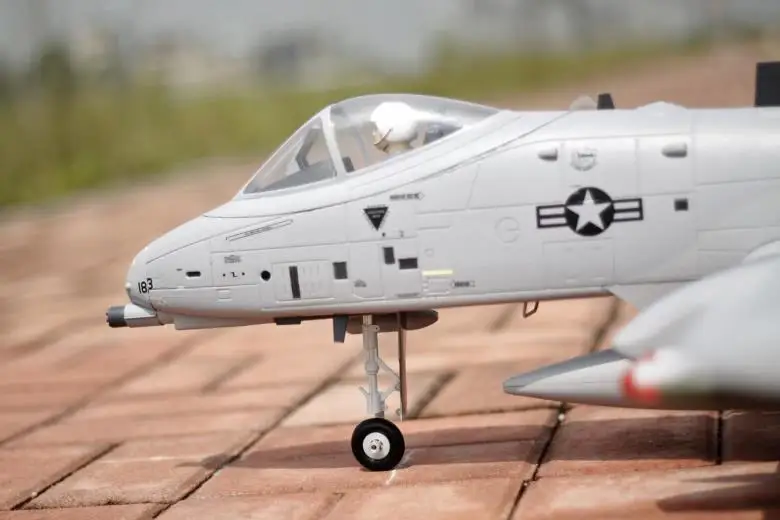 Окончательного Би A10 Twin 64 мм EDF самолет на радиоуправлении самолет с самонастраиваемым устройством высоко масштабируется кабана thunderbold II A10