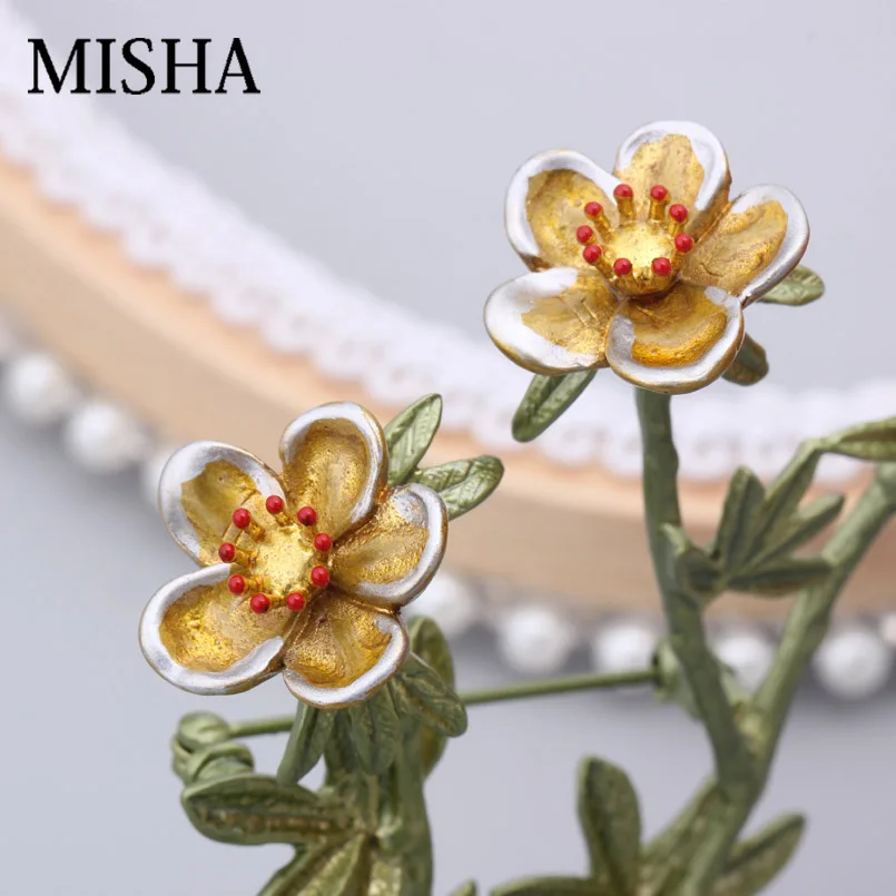 

MISHA Women Vintage Brooches Pins Jewelry Green Flower Shape Brooch Pins Elegant Fashion Jewelry High Quality 2466