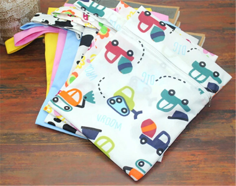 Экологичная влажная бумажная коробка для полотенец путешествий на открытом