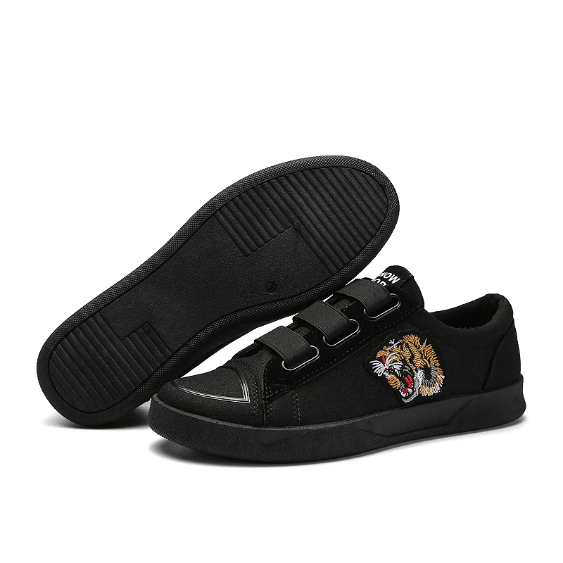 Парусиновые кроссовки для мальчиков дышащие на плоской подошве большие размеры