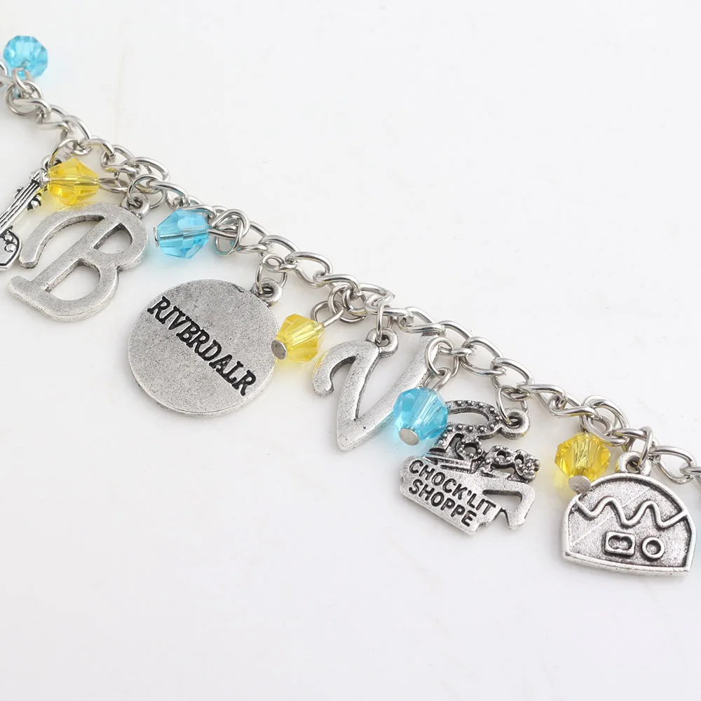 Женский браслет с кулоном в виде змеиной гитары и ружья ривердейла|Цепочки