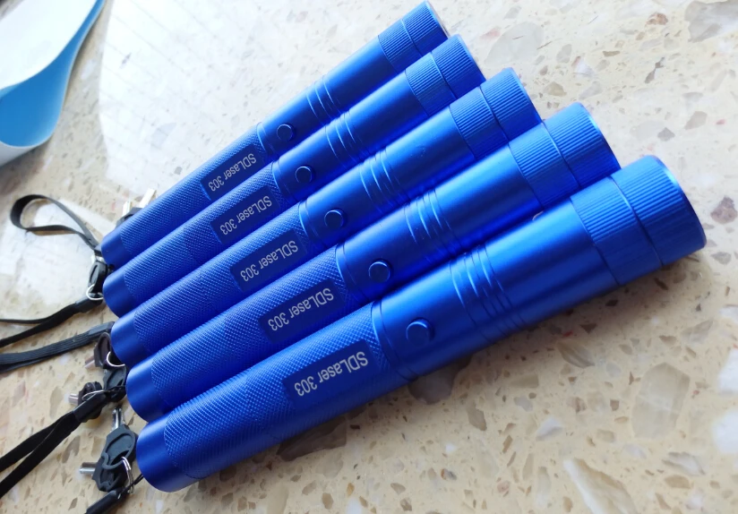 

HOT! High power Military 500W 500000m 532nm Green laser pointer lazer Flashlight Light Burning match Burn cigarettes Hunting