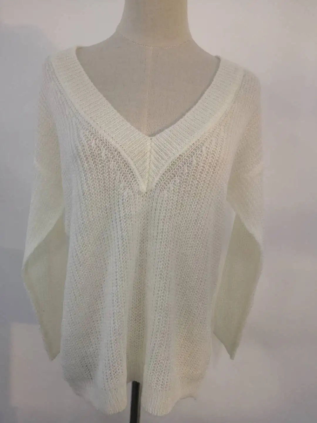 

Autumn Women Knitted Thin See Through Sweaters Long Sleeve Loose V-Neck Female Basic Sweater Pullover Pull Femme WS9404V