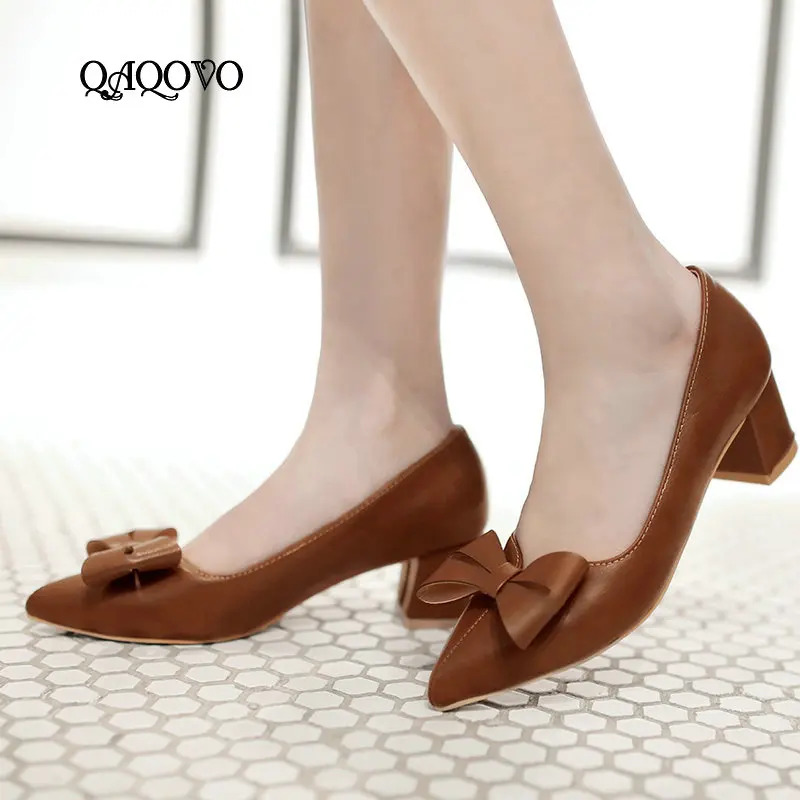 Туфли-лодочки женские на низком каблуке заостренный носок без застежки с бантом