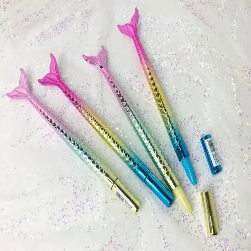 24 гель лаков по подвеска Pens изображением русалки купальный костюм черного цвета