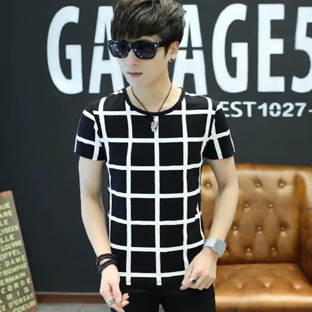 Клетчатая футболка мужская летняя стильная свободная с коротким рукавом модная
