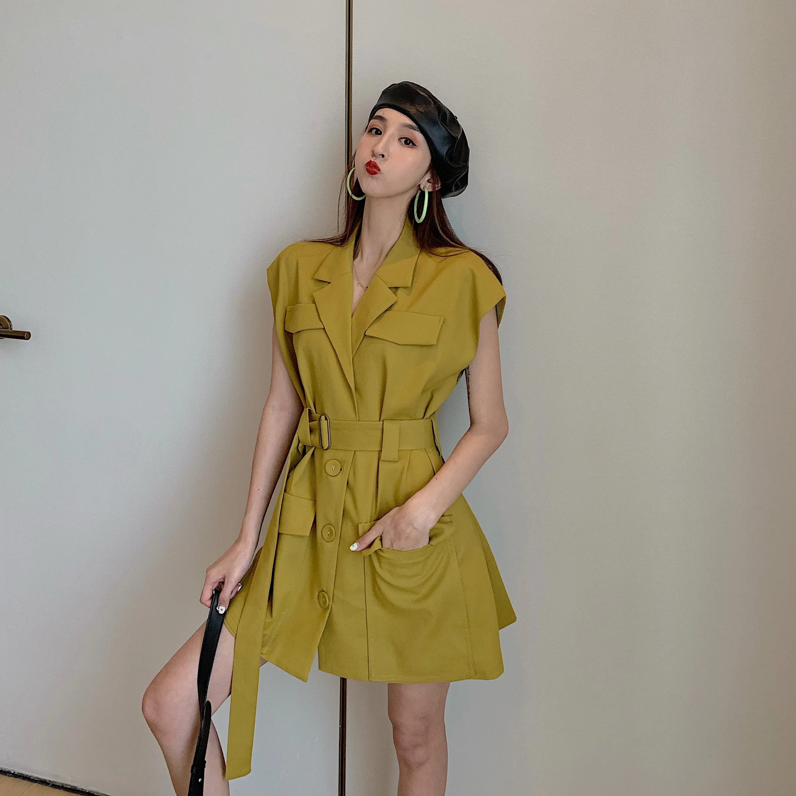 Женское облегающее платье Блейзер однотонное однобортное без рукавов с высокой