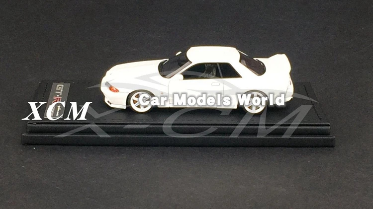 Полимерная модель автомобиля для IG-Model Nismo R32 GT-R S-tune 1:43(белый)+ маленький подарок