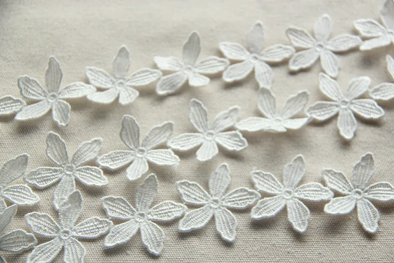 

10yards Water Soluble Garment Lace Trims White Embroidery Flower Lace Ribbon for Wedding Clothes Textiles