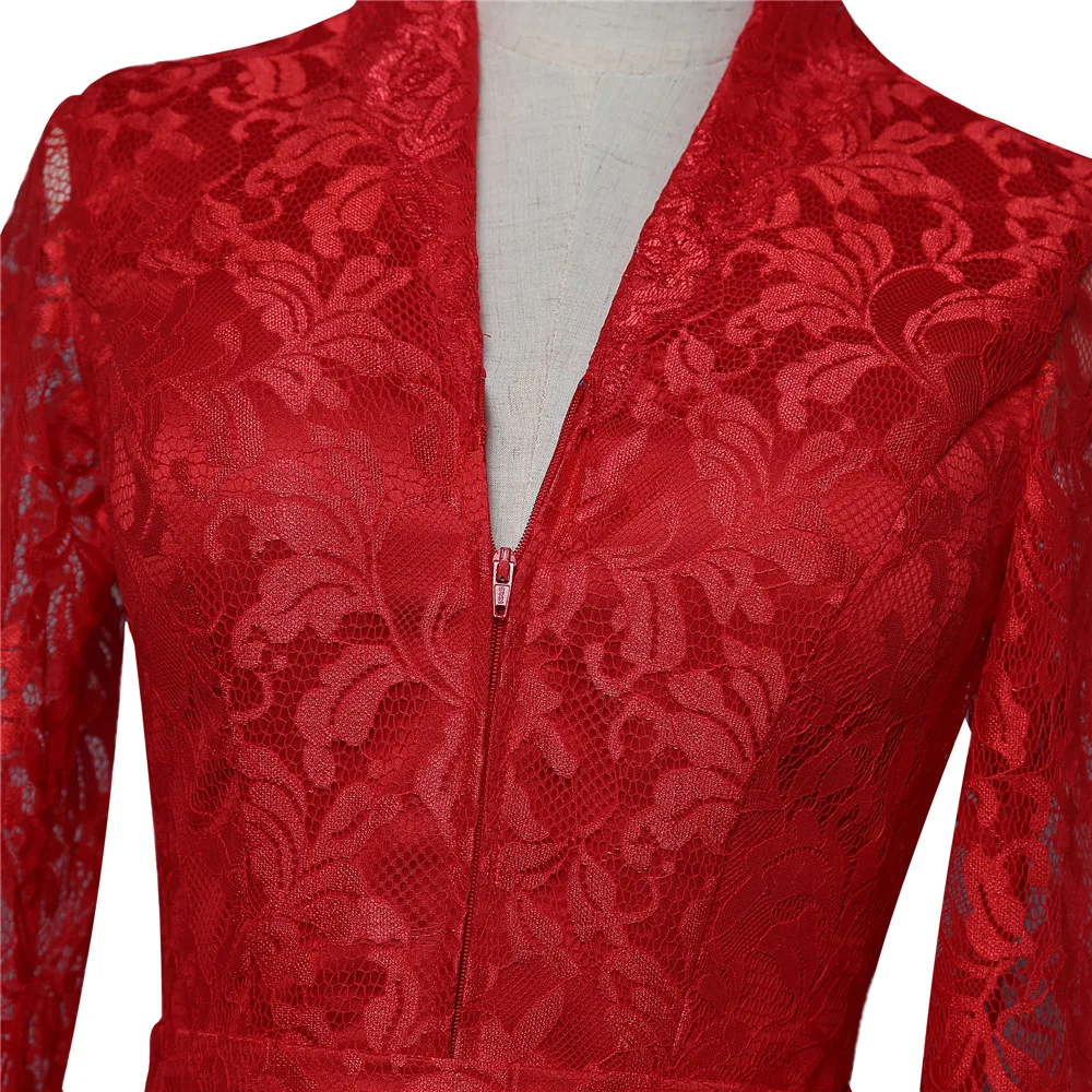 Красное платье для мамы и дочки футляр с треугольным вырезом рукавами 3/4 длина до