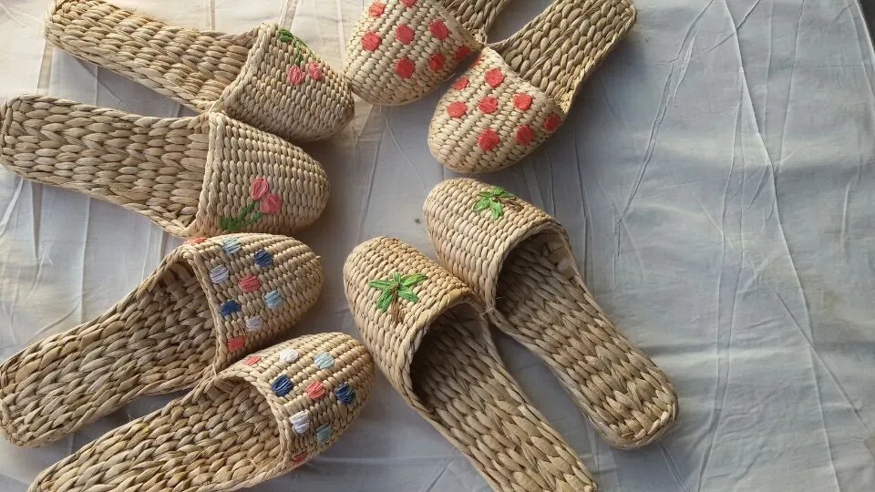 Folk Hand-Woven Deodorant Breathable Leisure Massage Slippers Bulrushes Home Men Or Women Regimen | Обувь