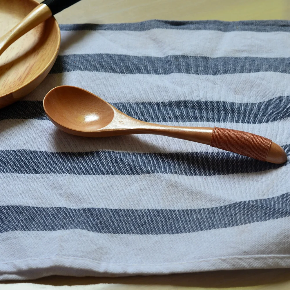 Противоскользящая ложка для супа с деревянной ручкой столовая посуда