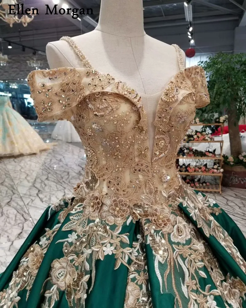 Темно-зеленые атласные бальные платья свадебные с открытыми плечами на шнуровке