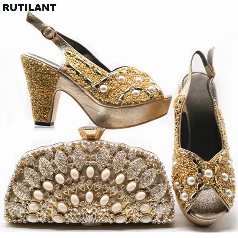 Итальянская дизайнерская обувь и сумки в комплекте с набором подходящих сумочек