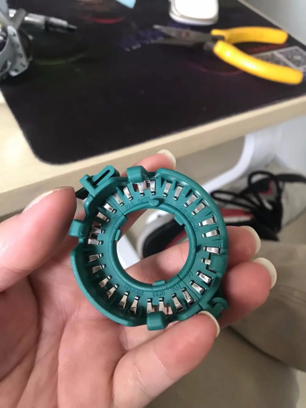 

KOWELL Car Styling D2H LED Bulbs and the Lamp retaining ring