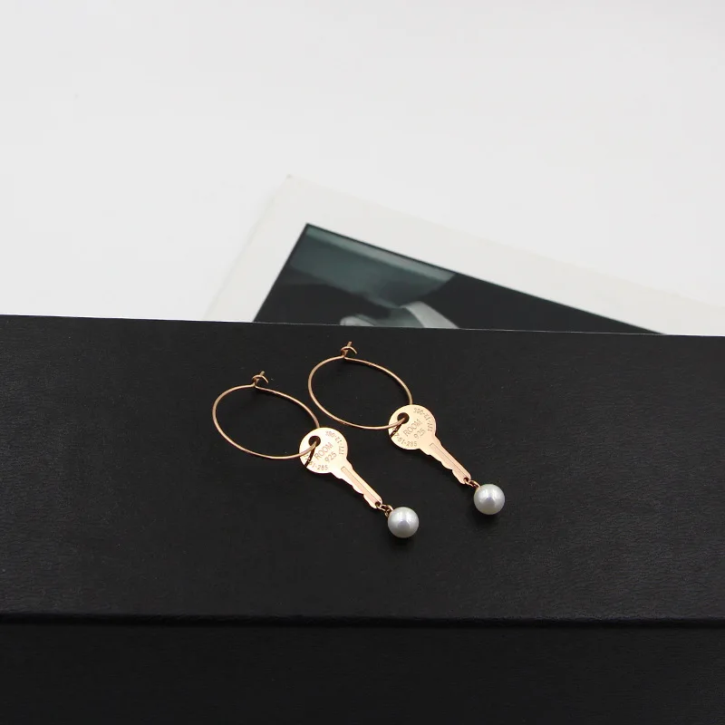 Уникальный дизайн в форме ключа с жемчужным крючком женские серьги-Крючки цвета