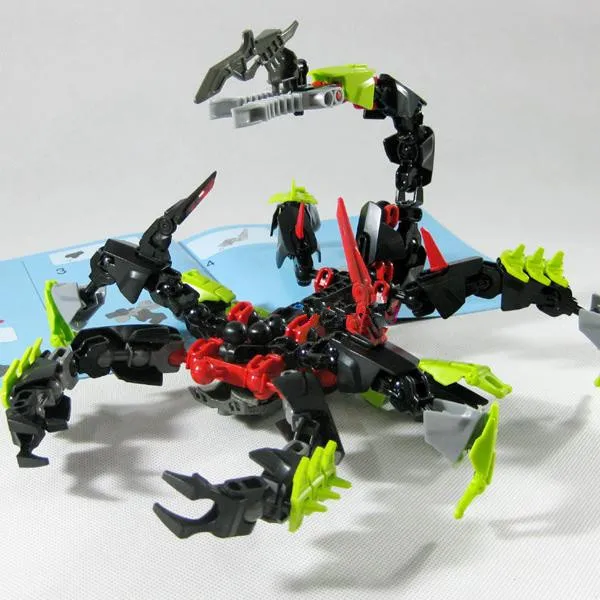 Decool 9766 Hero Factory 3.0 звезды Solider Скорпион с лавой Sphere совместим 2236 Building Block Наборы для