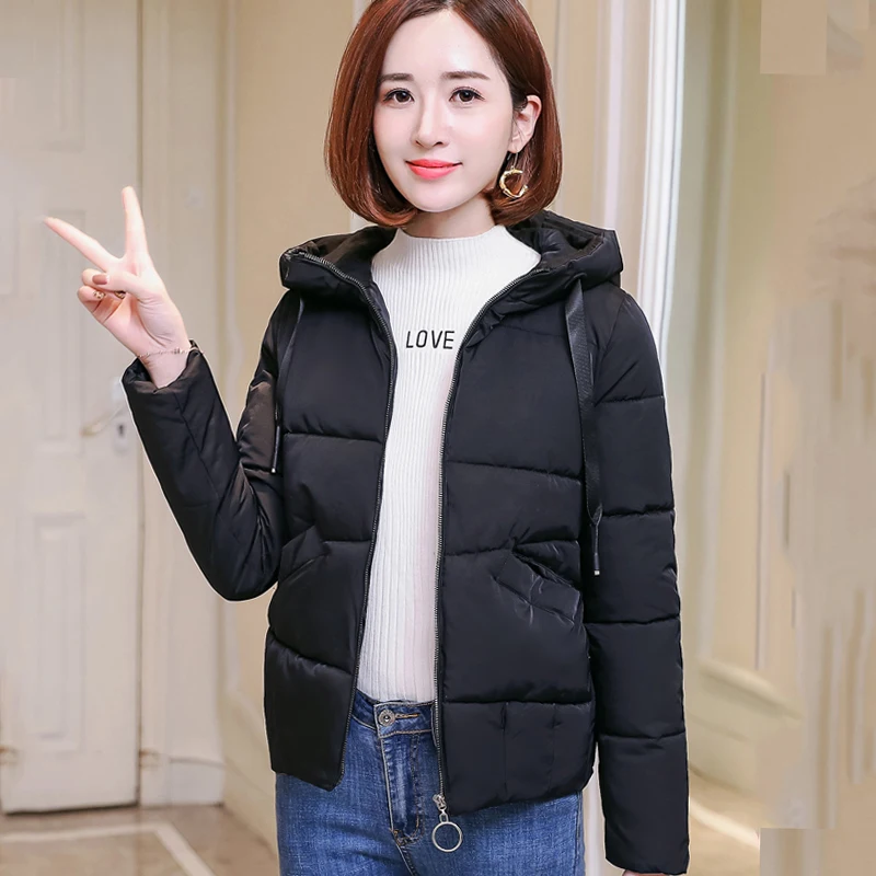 Женская зимняя куртка с капюшоном и двумя карманами хлопковое Стеганое пальто