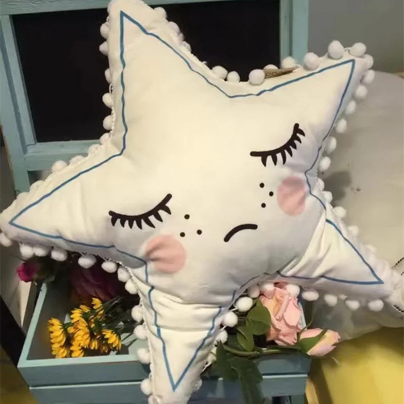 Детская подушка с милыми маленькими звездами декоративная мультяшными