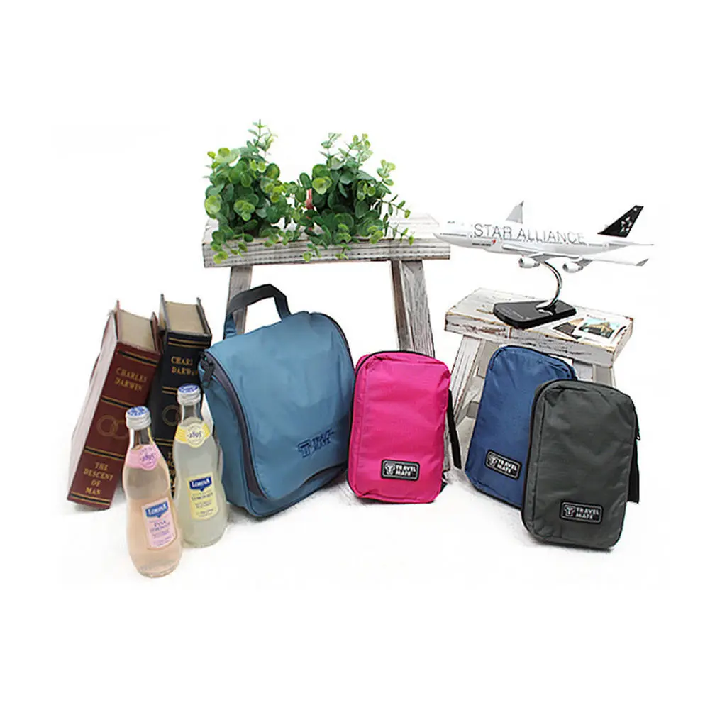 Переносной дорожный кейс для косметики органайзер туалетных принадлежностей