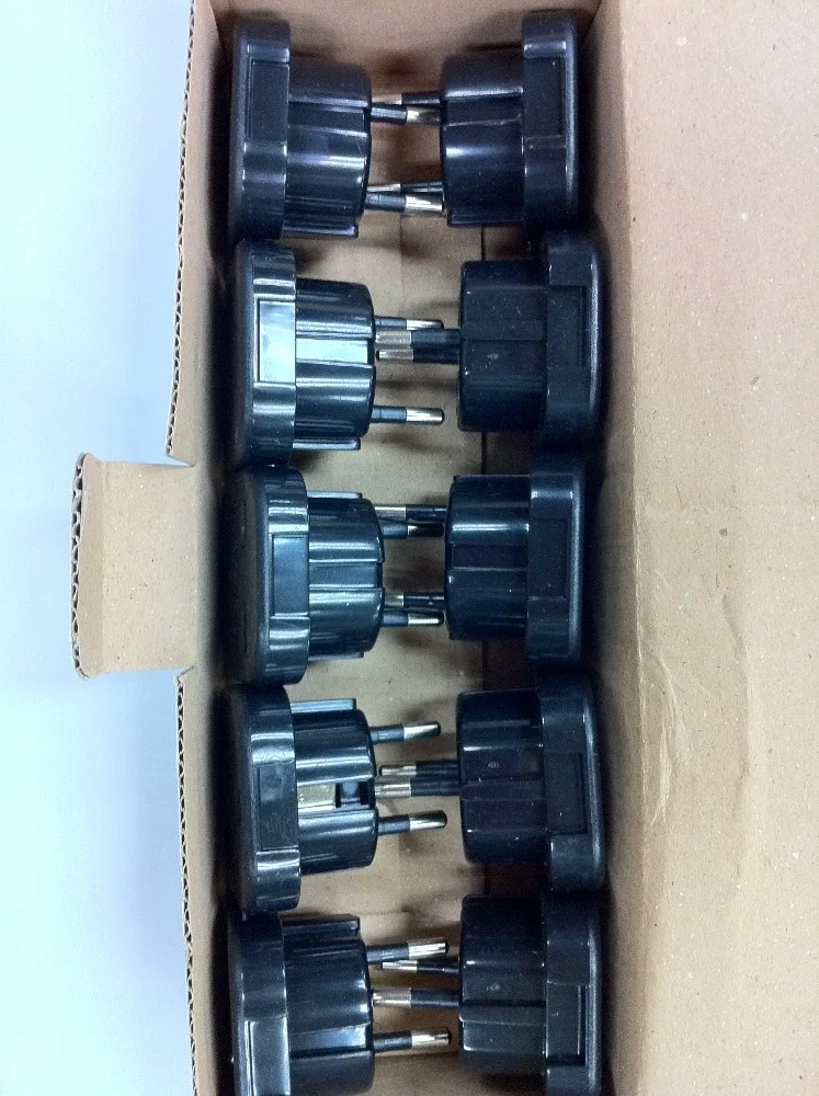 Настенная розетка с 2 контактами Универсальный дорожный переходник