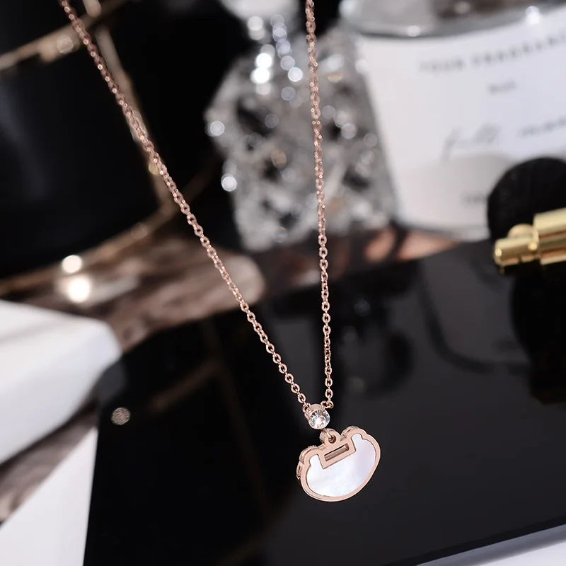 

YUN RUO Rose Gold Color Natural Shell Fortunate Lock Pendant Necklace Fashion Titanium Steel Jewelry Never Fade Drop Shipping