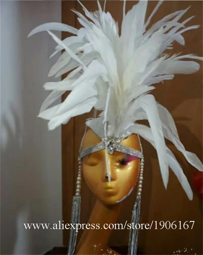 Модный головной убор с белыми перьями стильная одежда для вечевечерние в лесу