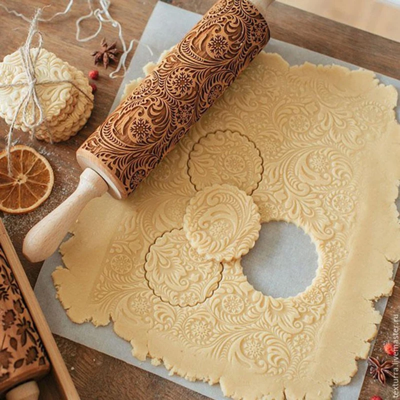 

Eworld Christmas Embossing Rolling Pin Baking Cookies Noodle Biscuit Fondant Cake Dough Engraved Roller Snowflake Reindeer