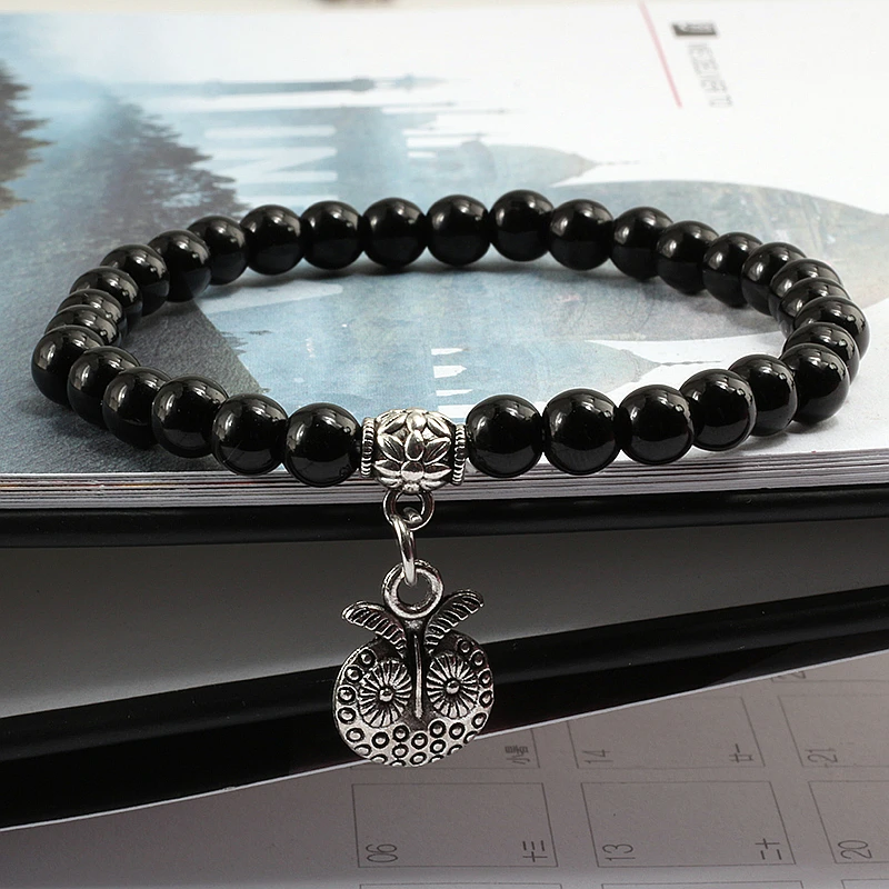 Женский и мужской браслет классический матовый из черного натурального камня с