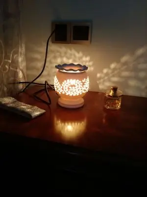 Белая полая электрическая керамическая масляная горелка ароматическая лампа