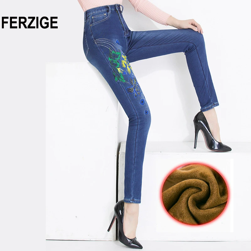 FERZIGE джинсы для женщин зимние Утепленные флисовые с цветочной вышивкой