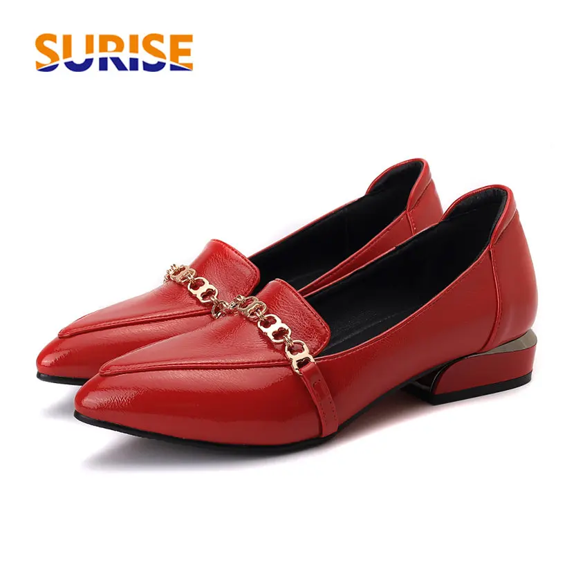 Туфли женские из лакированной кожи лоферы в британском стиле заостренный носок