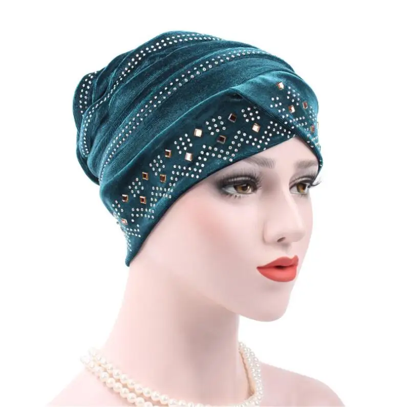 peacock blue Модные женские зимние шапки, мягкие бархатные индийские шапки, роскошные стразы, тюрбан, шапки бини, вязаная крючком, головной убор, химиотерапия рак, шапка - Цвет: peacock blue