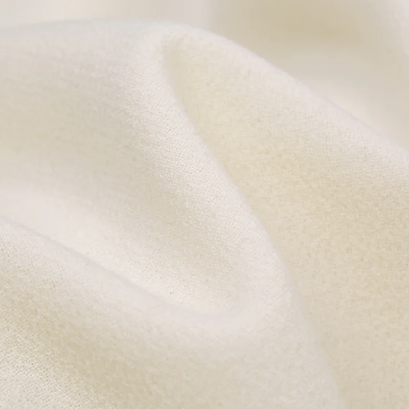 Эта белая двухсторонняя шерстяная блинная ткань высокого качества под заказ