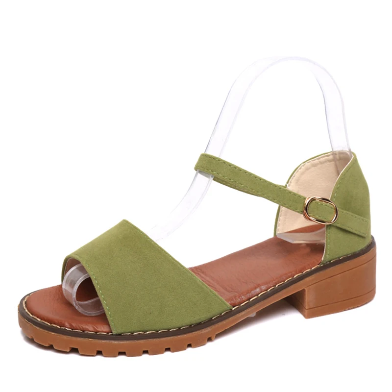 Замшевые летние женские босоножки; обувь с пряжкой buckle Strap Flats; прошитая женская обувь с закрытой пяткой; женская модная обувь на среднем каблуке - Цвет: Зеленый