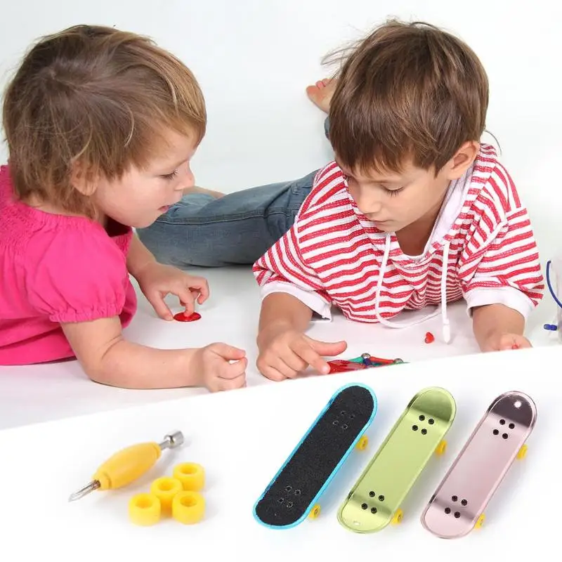 Мини скейтборды набор сплав Finger скейт доска Развивающие игрушки (случайный)|Мини