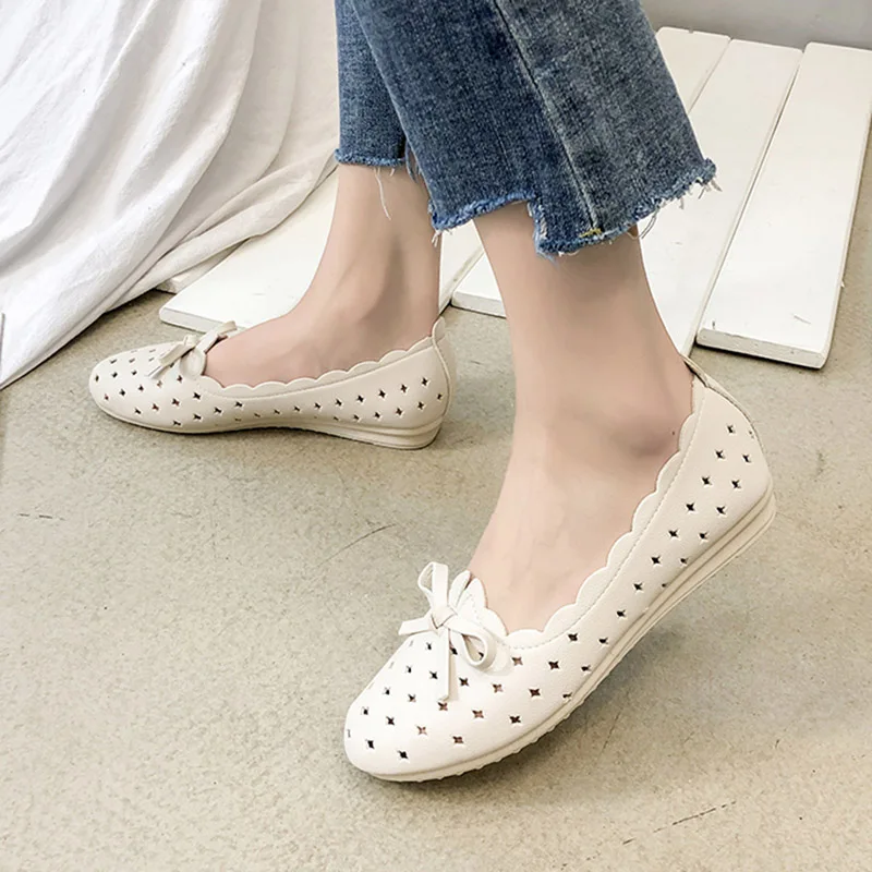 Женские лоферы на плоской подошве белые с вырезом и бантом женская обувь черного