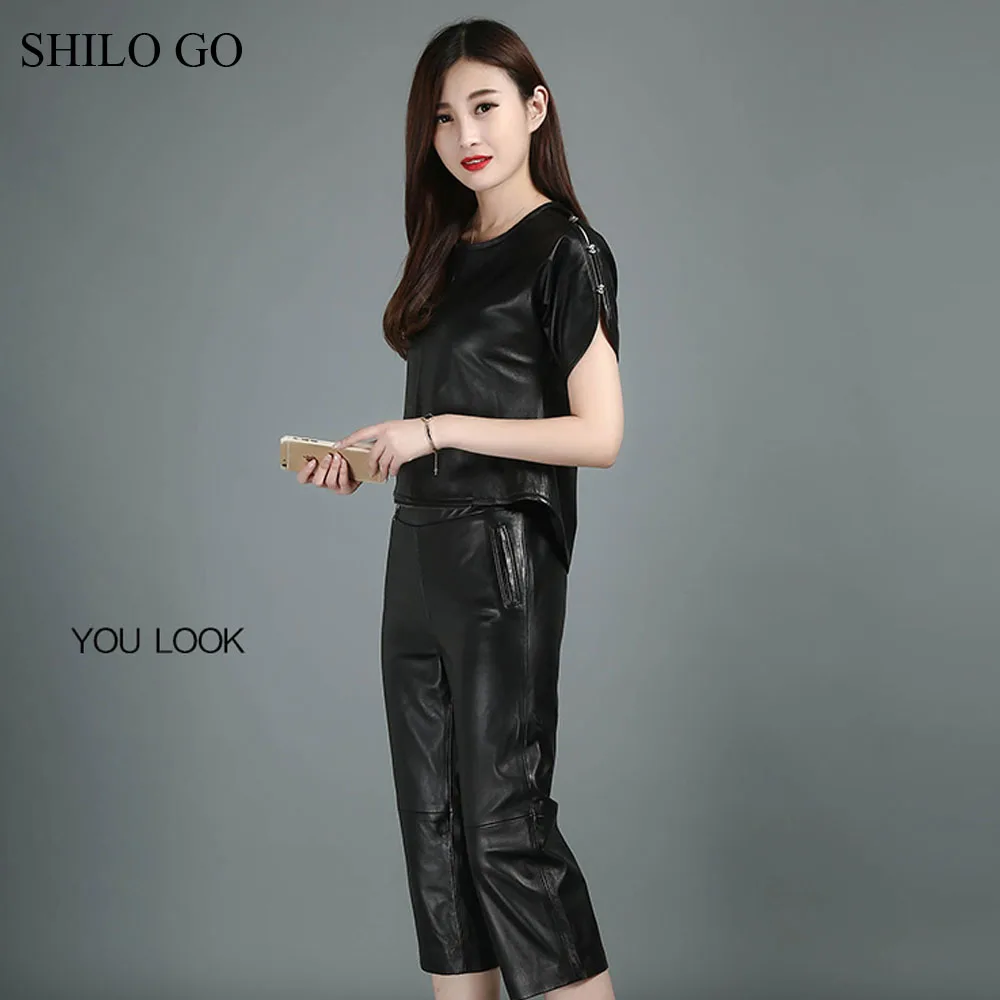 Кожаная блузка женская осенняя из овчины натуральной кожи с блестками коротким