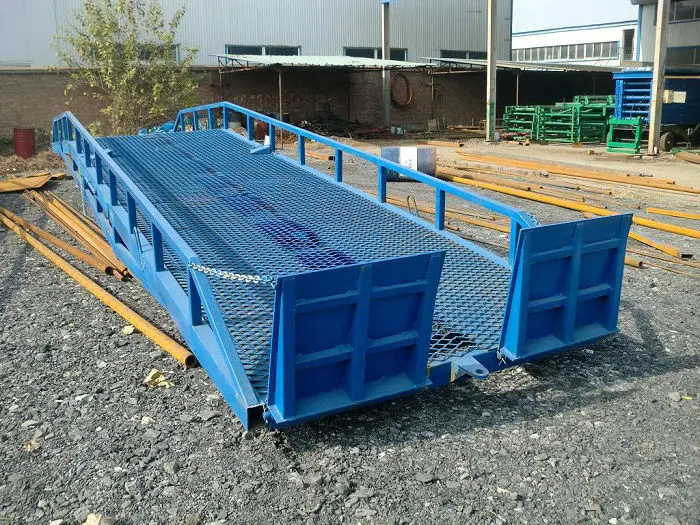 Movable Hydraulic Container Loading Leveler With Manual and Electric Operation Options | Автомобили и мотоциклы