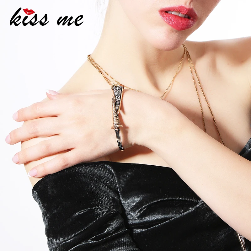Женский браслет в заклепках KISS ME из сплава винтажные браслеты нового дизайна