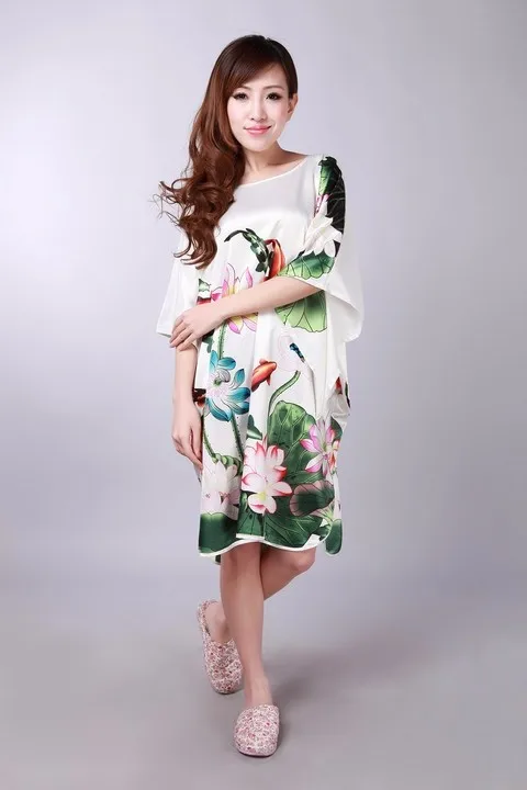 Синего цвета с изображением китайских для женщин шелковый халат ночная рубашка