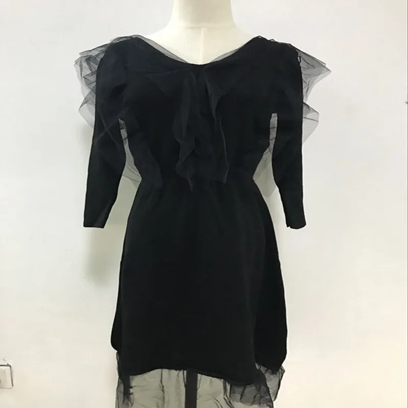 Женское трикотажное платье свитер однотонное газовое лоскутное с v образным