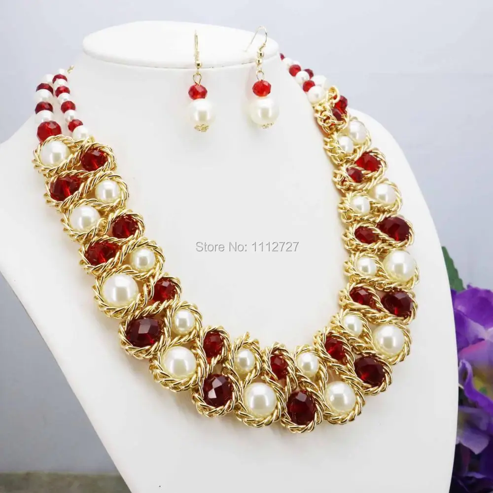 Ожерелье с имитацией белого жемчуга из стекла и хрусталя