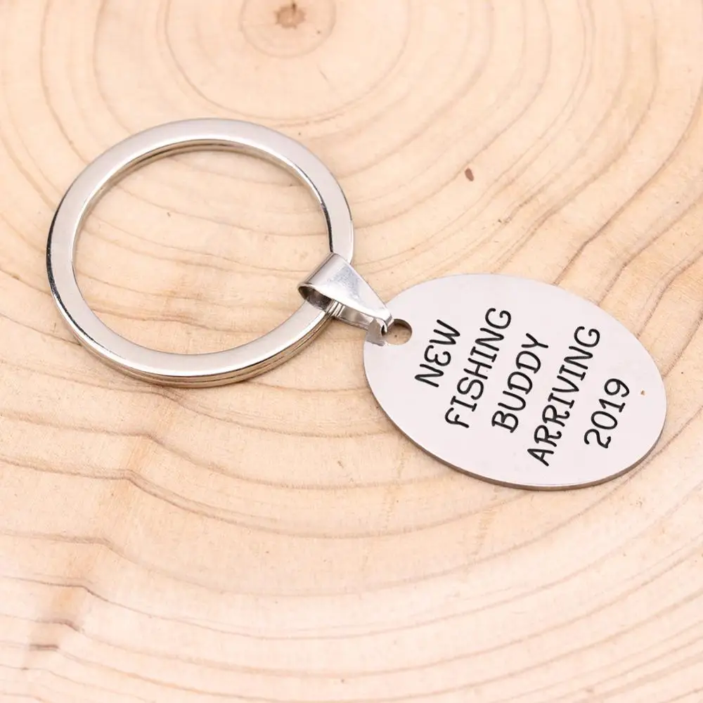 Pregnancy Announcement Key Chain New Fashion Buddy Arriving Hand Engraved Dad Gift First Father's Day Jewelry Women | Украшения и