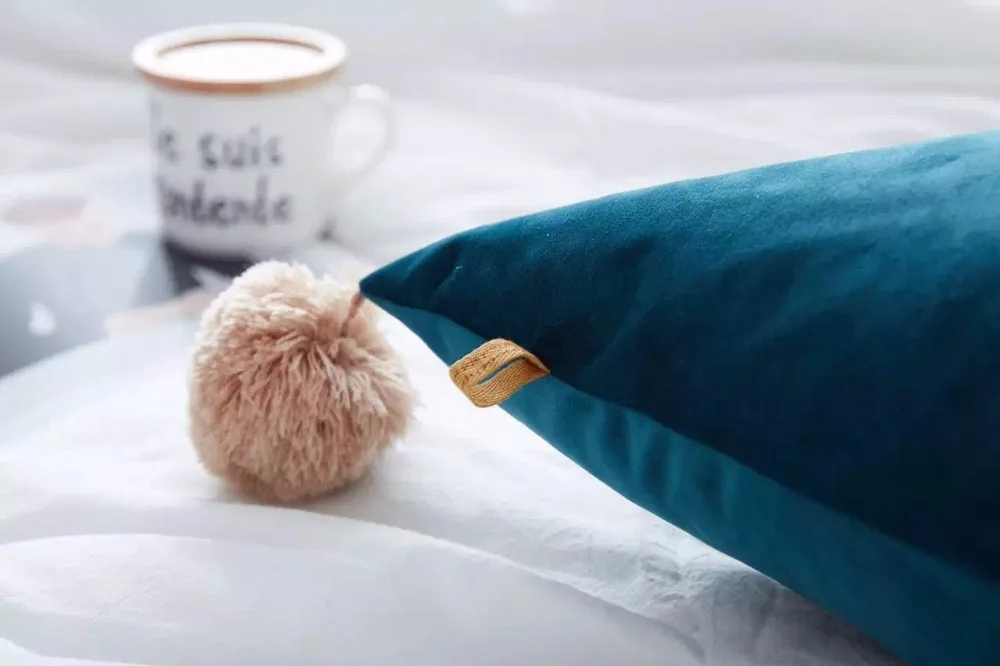 Простая треугольная Подушка с шариками и кисточками 50 см мягкая цветная подушка