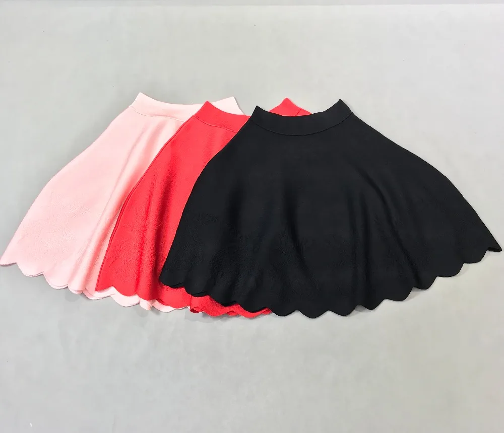 Женское Бандажное платье из двух частей черное красное розовое с оборками и