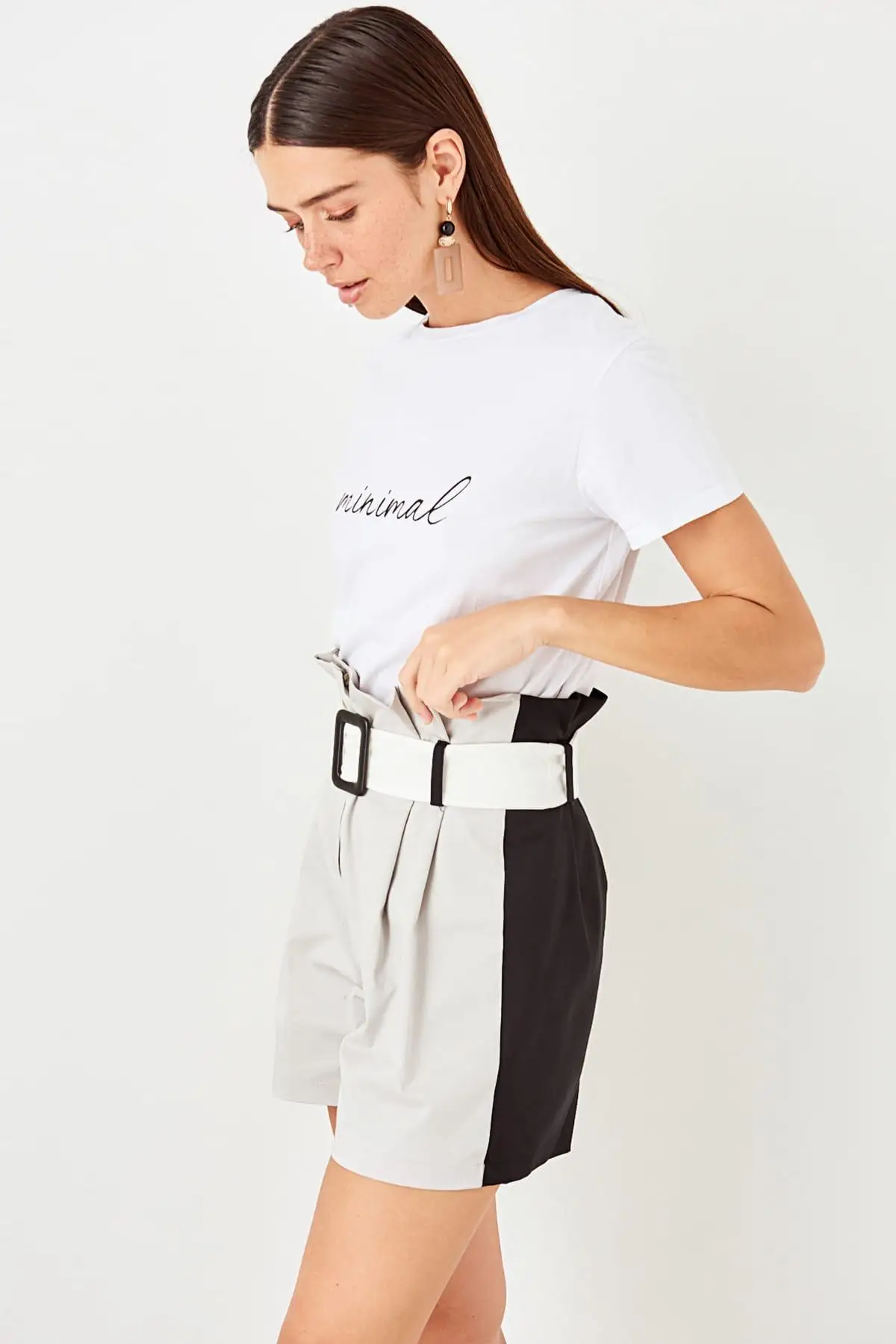 Trendyol бежевые шорты с поясом TWOSS19XM0293|Женские шорты| |