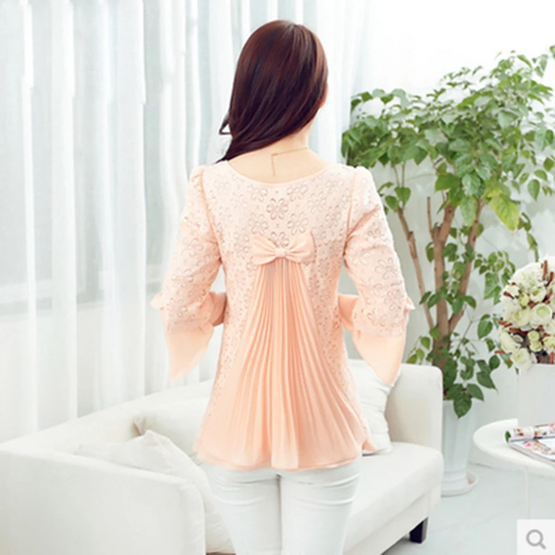 Женская кружевная блузка составного кроя розовая Элегантная туника с бантом на